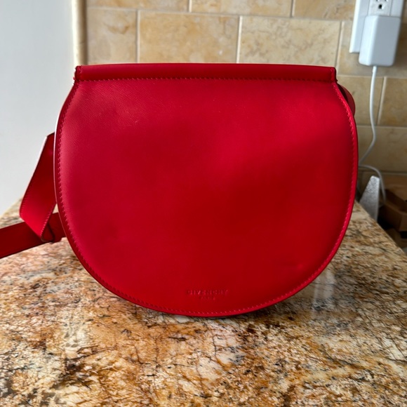 Givenchy shoulder bag - Picture 1 of 8